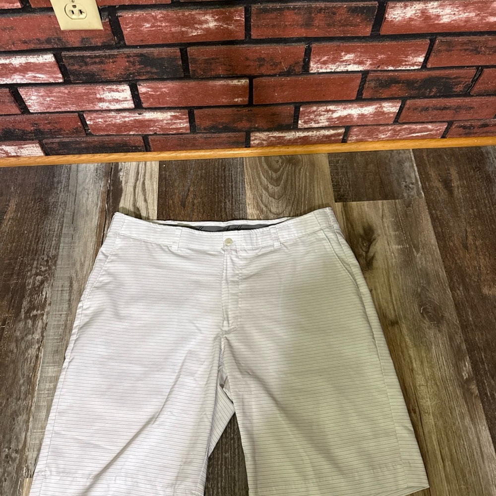 Ben Hogan Men's Striped Tan Shorts